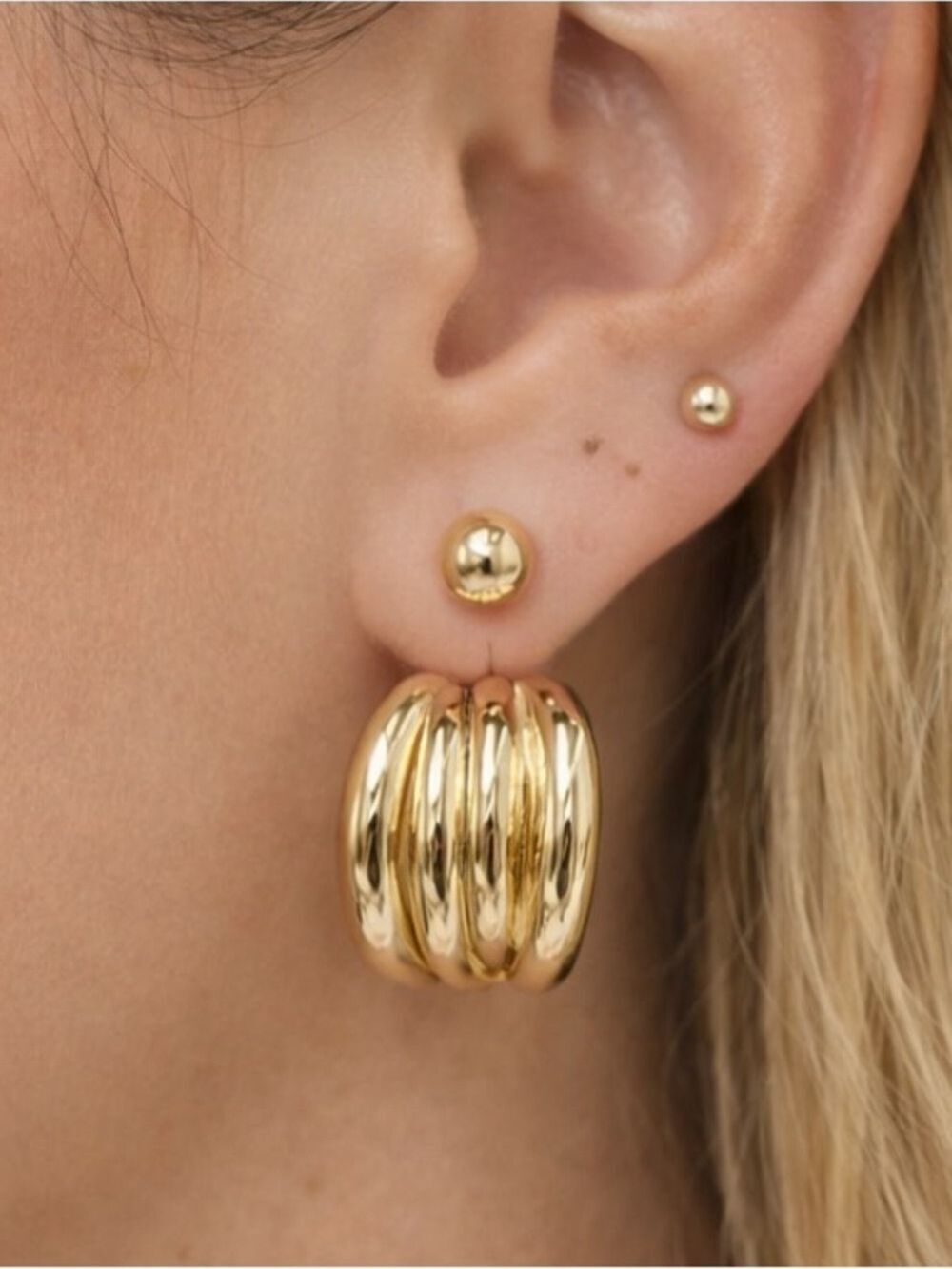 😍CLEARANCE - JOE FRESH Goldtone Stud Half Hoop Earrings